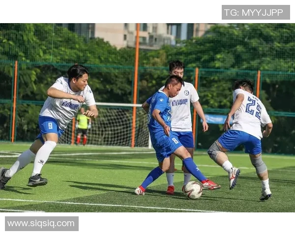 西安足球队战术解析与未来发展探讨聚焦足球的魅力与挑战 西安足球队战术解析与未来发展探讨聚焦足球的魅力与挑战