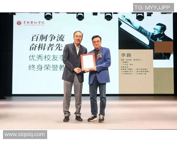 徐昕的艺术之路:从初学者到备受瞩目的创作才俊的成长历程与心路历程 徐昕的艺术之路:从初学者到备受瞩目的创作才俊的成长历程与心路历程